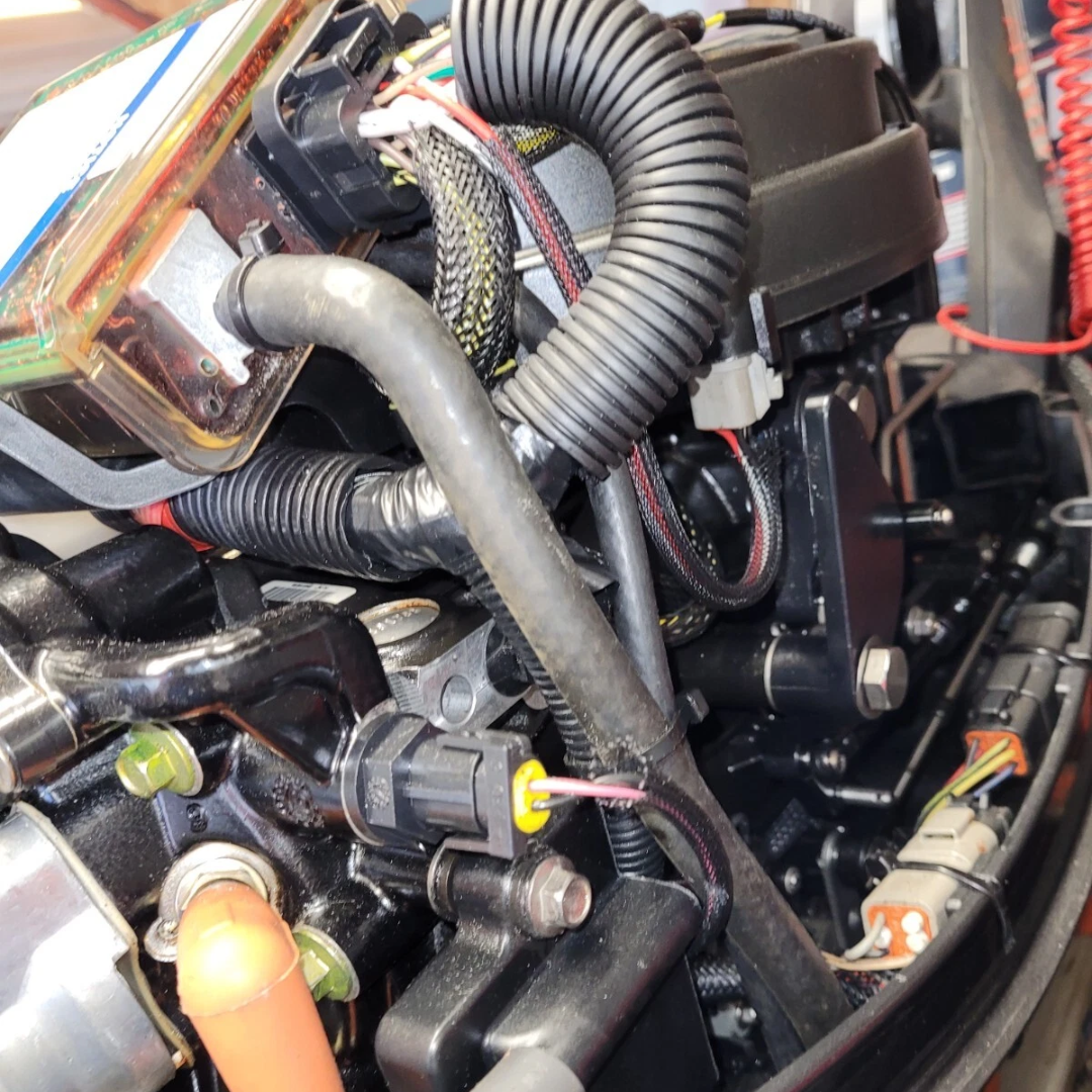 Approved Used: Evinrude ETEC 25hp Outboard Motor, Pull Start, Tiller Control, Long Shaft