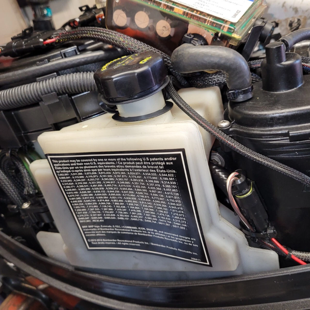 Approved Used: Evinrude ETEC 25hp Outboard Motor, Pull Start, Tiller Control, Long Shaft