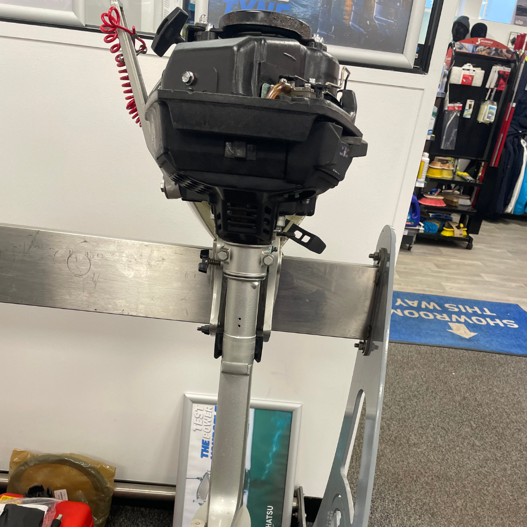 Approved Used: Honda 2HP Outboard Engine, 4-Stroke, Short Shaft, Pull Start, Tiller