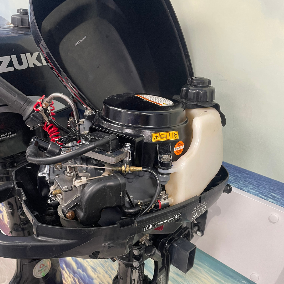 Approved Used: Suzuki DF2.5HP Outboard Engine, 4-Stroke, Short Shaft, Pull Start, Tiller