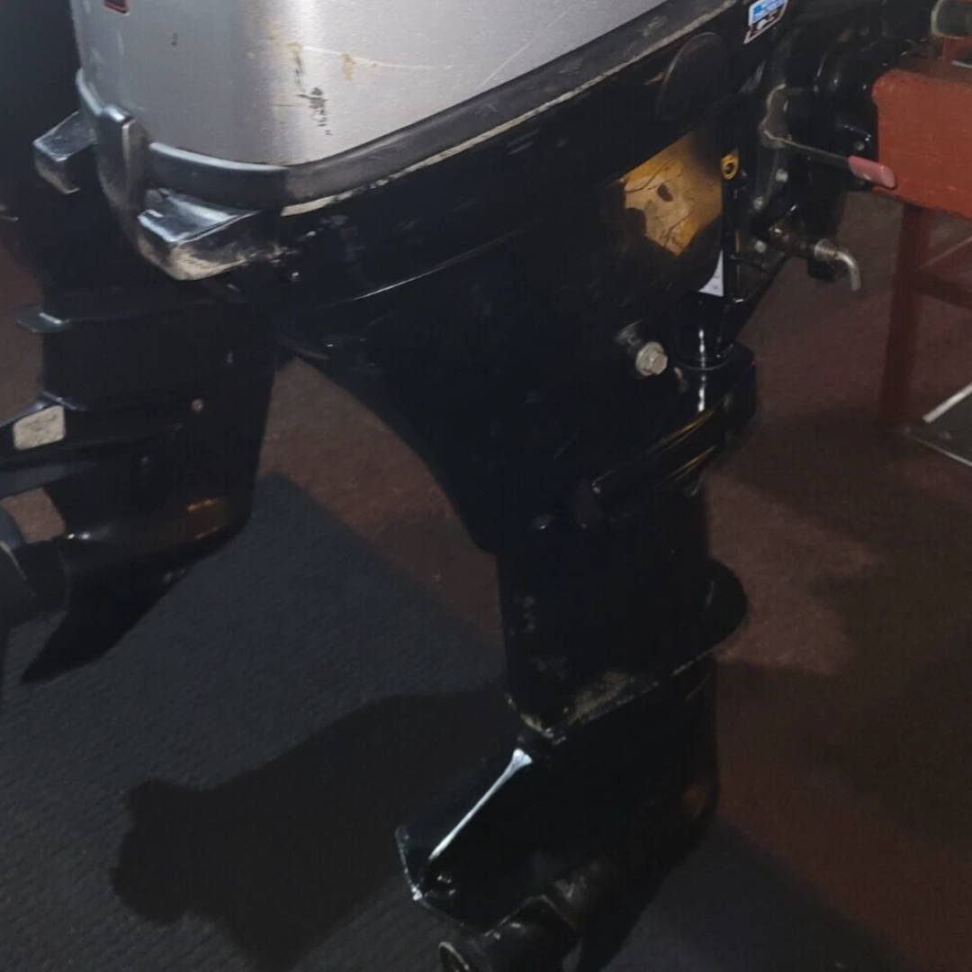 Approved Used: Mariner 15HP Outboard Engine, 4-Stroke, Long Shaft, Pull Start, Tiller