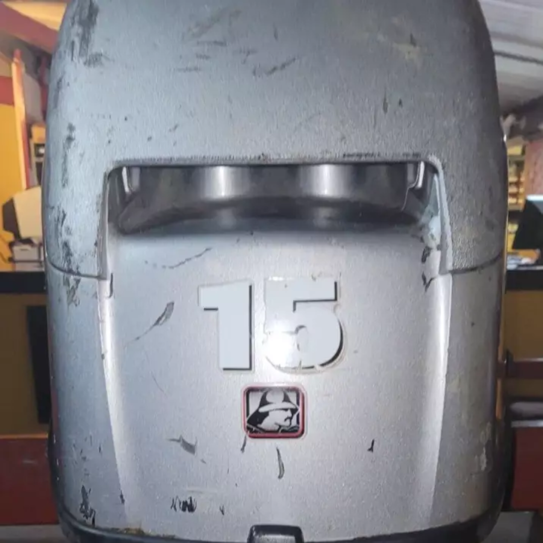 Approved Used: Mariner 15HP Outboard Engine, 4-Stroke, Long Shaft, Pull Start, Tiller