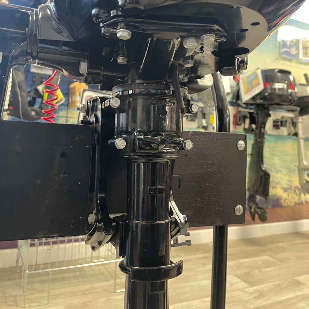 Approved Used: Mariner 3.5HP Outboard Engine, 4-Stroke, Short Shaft, Pull Start, Tiller