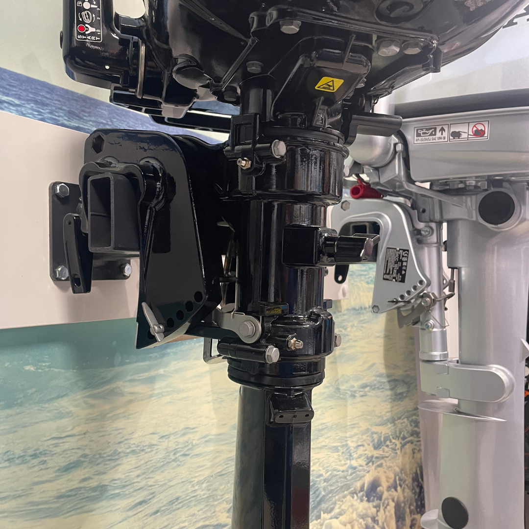 Pre Owned, Never Used: Mariner F6HP Outboard Motor, 4-Stroke, Long Shaft, Pull Start, Tiller