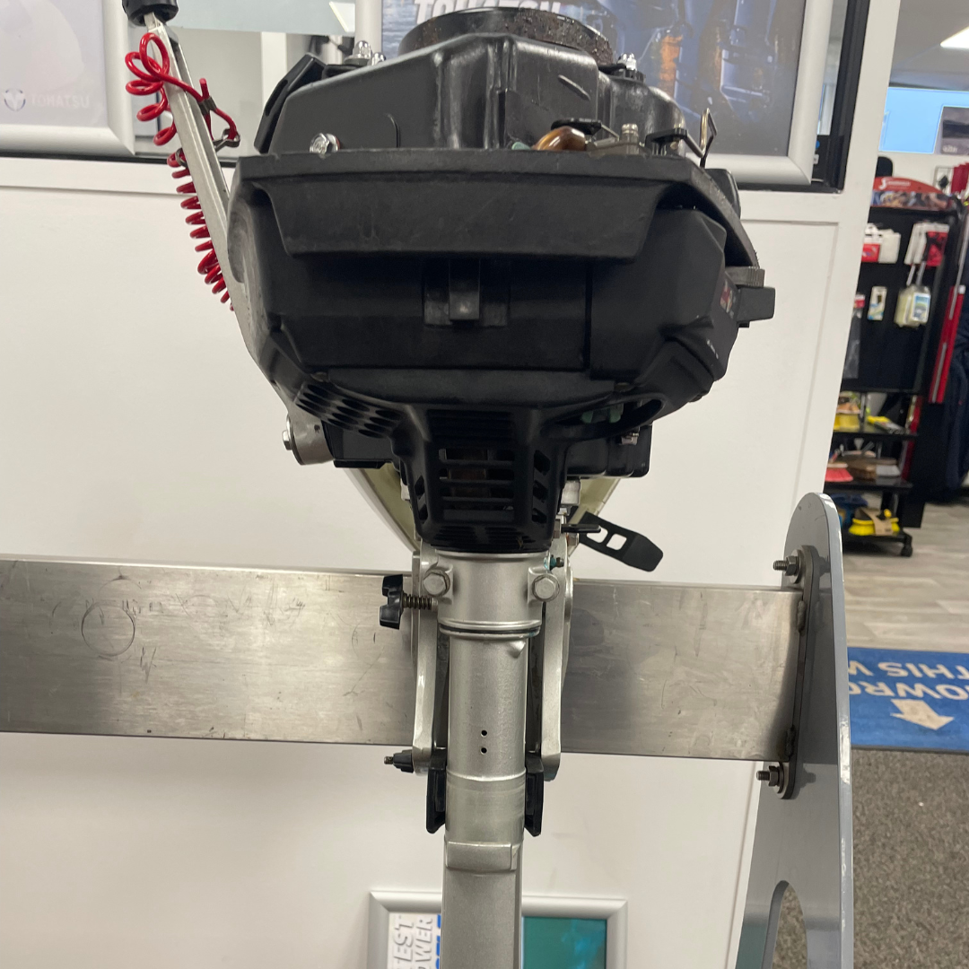 Approved Used: Honda 2HP Outboard Engine, 4-Stroke, Short Shaft, Pull Start, Tiller