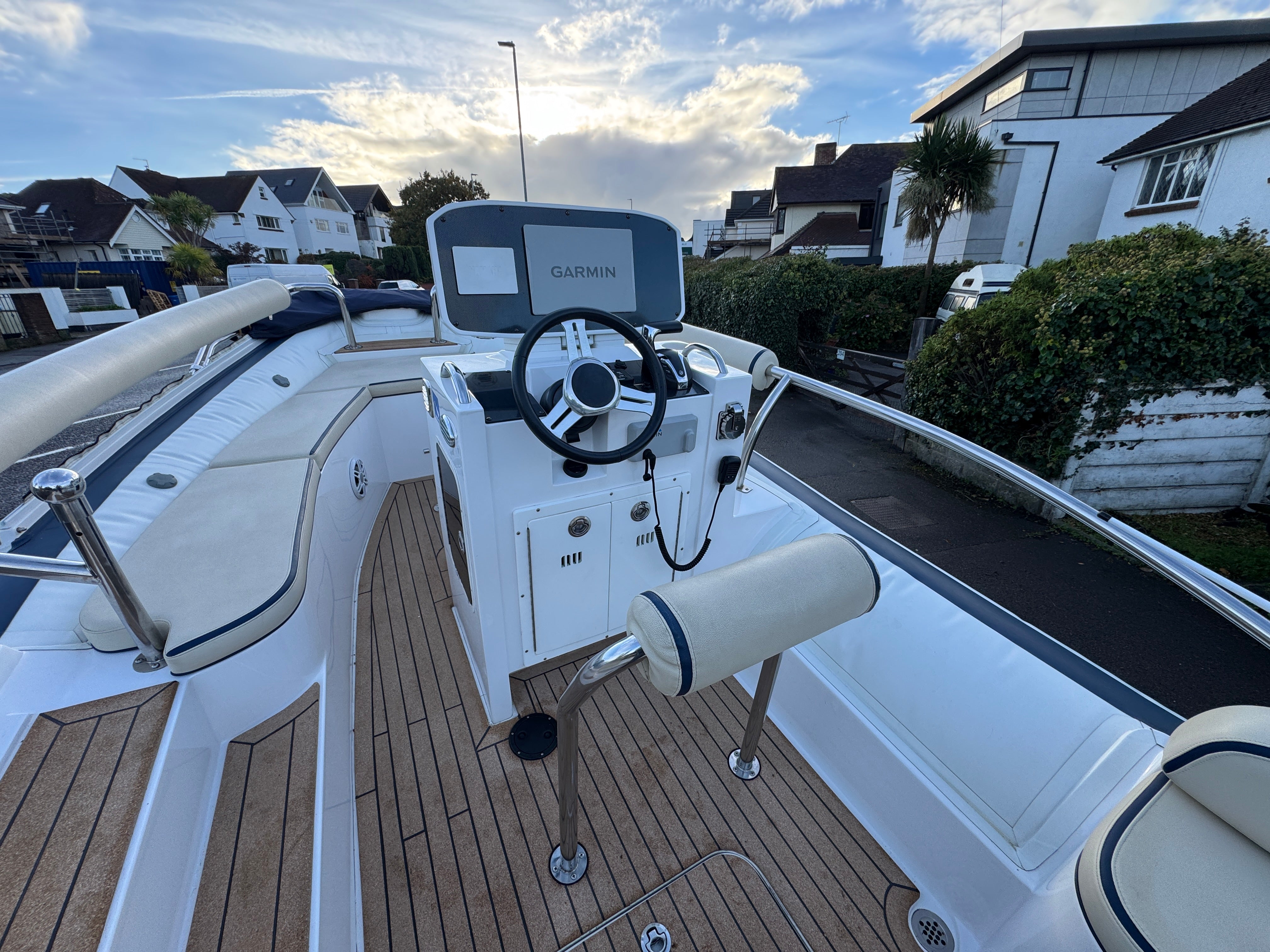 19ft 2022 Novurania LX 600