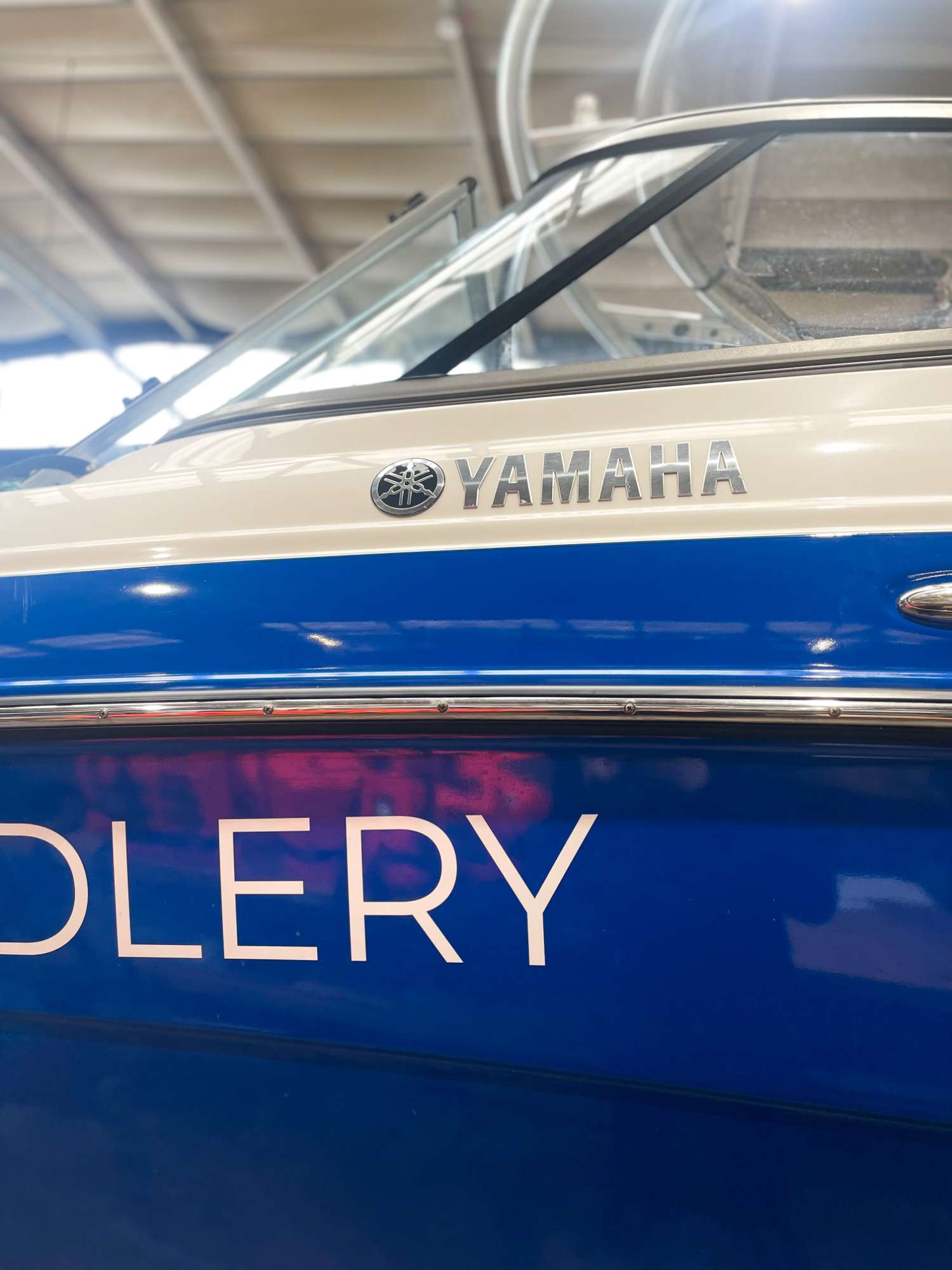 Yamaha 242 Limited S 2011 - High-Performance Jet Boat - Low Hours & Trailer Included