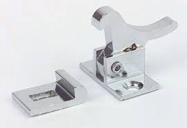 Chrome Elbow Catch 10 22331