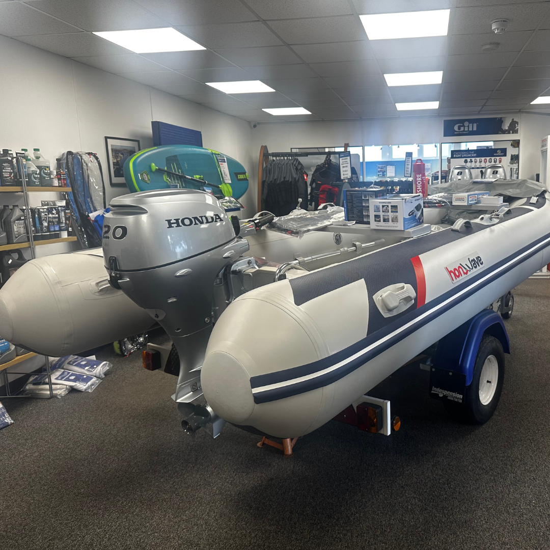 Honwave T40 Inflatable Boat & Honda BF20 Outboard Package with Indespension Trailer + Full Accessory Kit