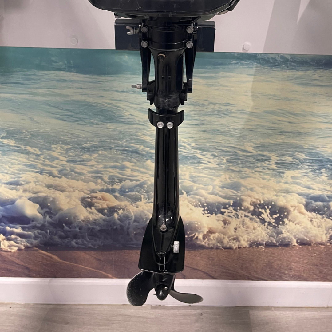 Approved Used: Suzuki DF2.5HP Outboard Engine, 4-Stroke, Short Shaft, Pull Start, Tiller