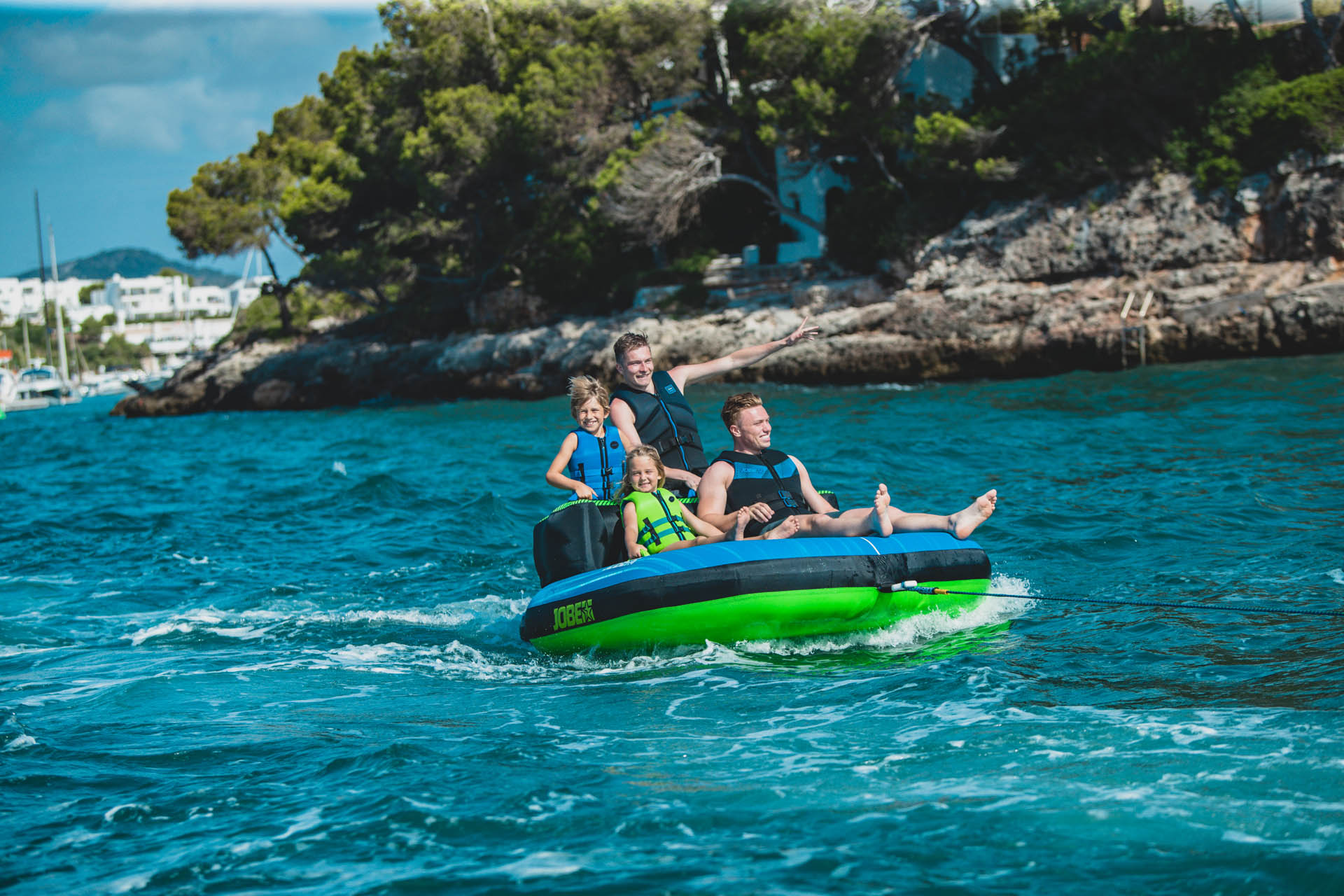 Swath 4 Person Towable