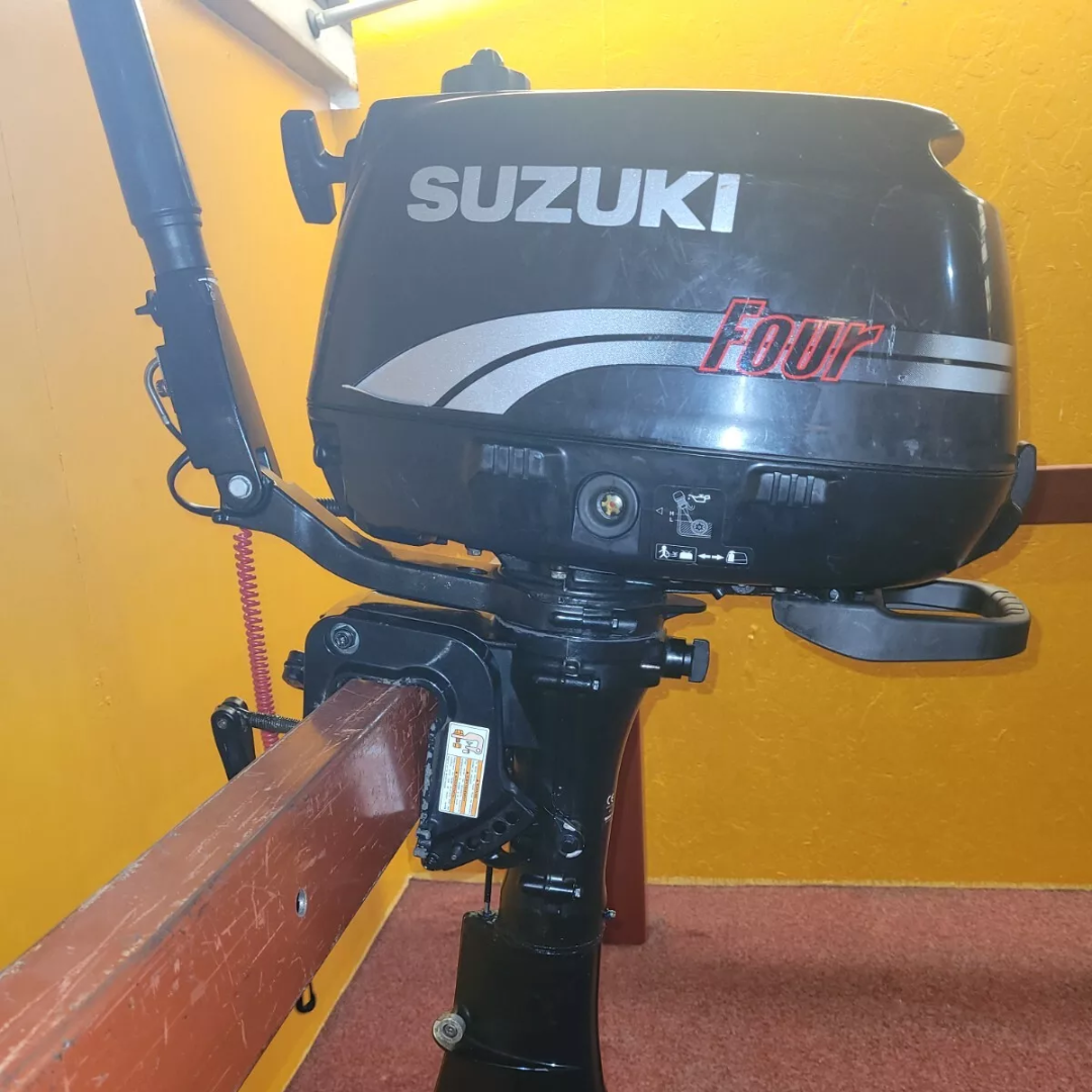 Approved Used: Suzuki 4HP Outboard Engine, 4-Stroke, Long Shaft, Pull Start, Tiller, Auxiliary