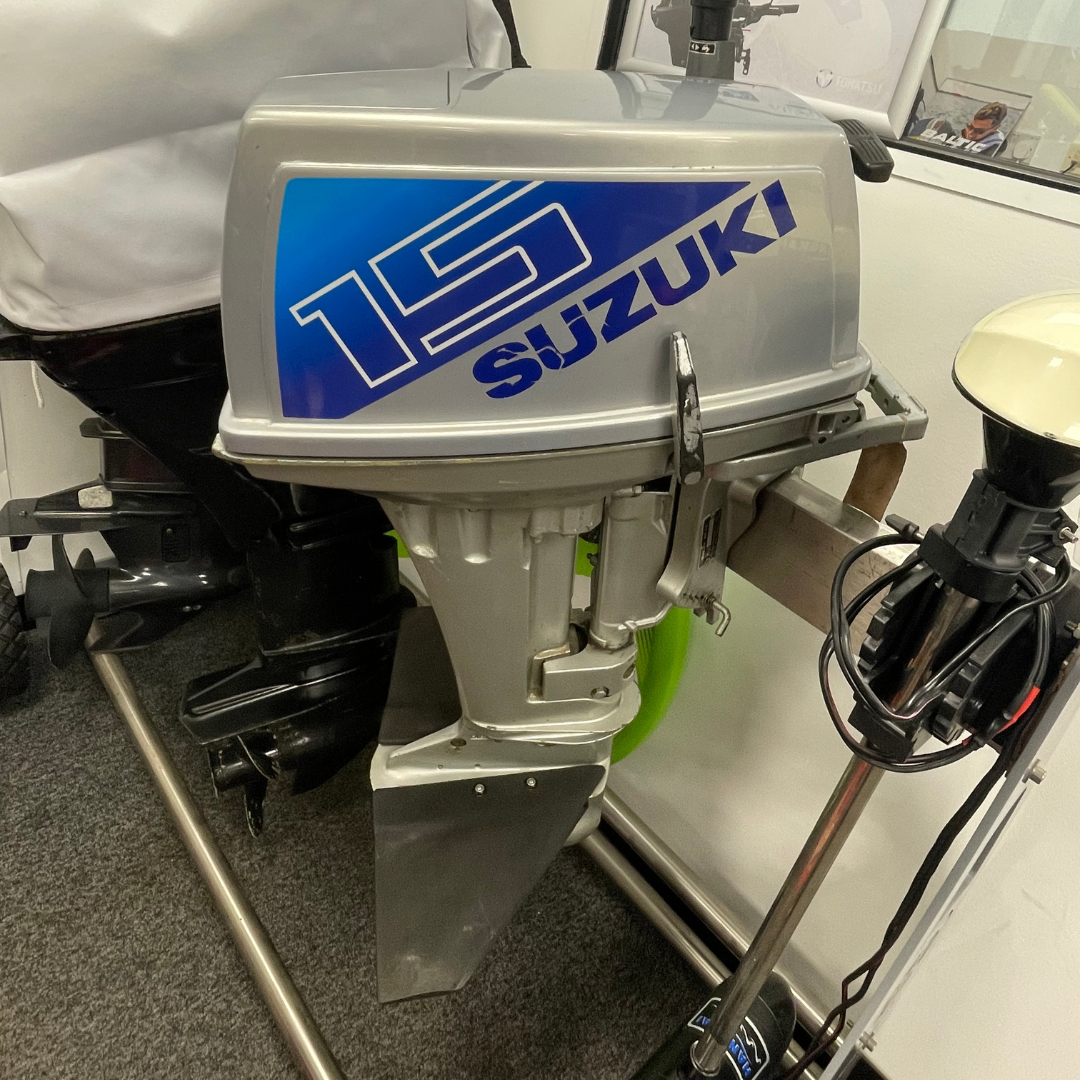 Approved Used: Suzuki 15HP Outboard Engine, 2-Stroke, Short Shaft, Electric Start, Tiller Control