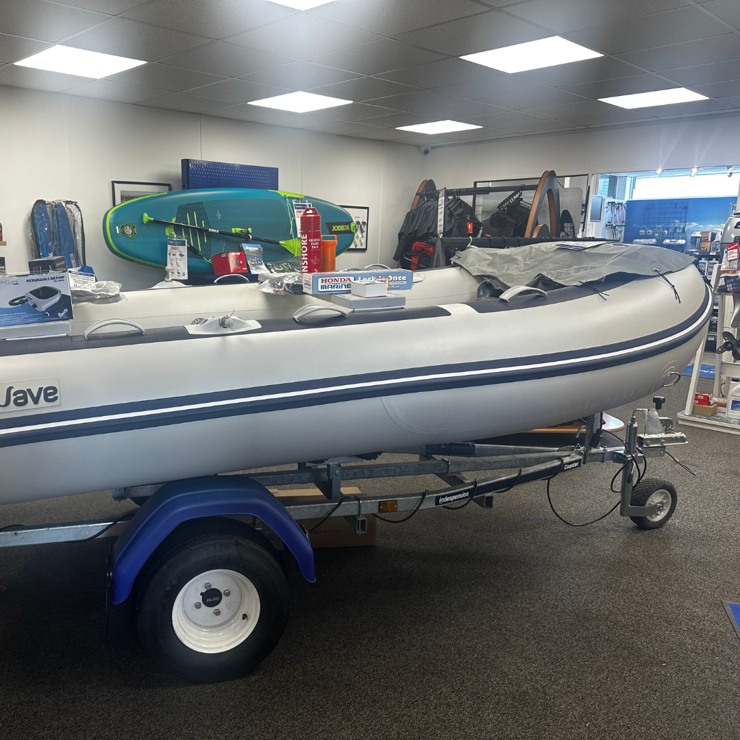 Honwave T40 Inflatable Boat & Honda BF20 Outboard Package with Indespension Trailer + Full Accessory Kit