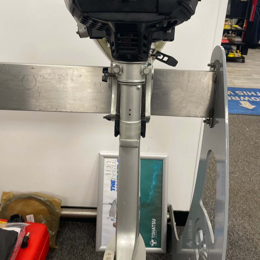 Approved Used: Honda 2HP Outboard Engine, 4-Stroke, Short Shaft, Pull Start, Tiller