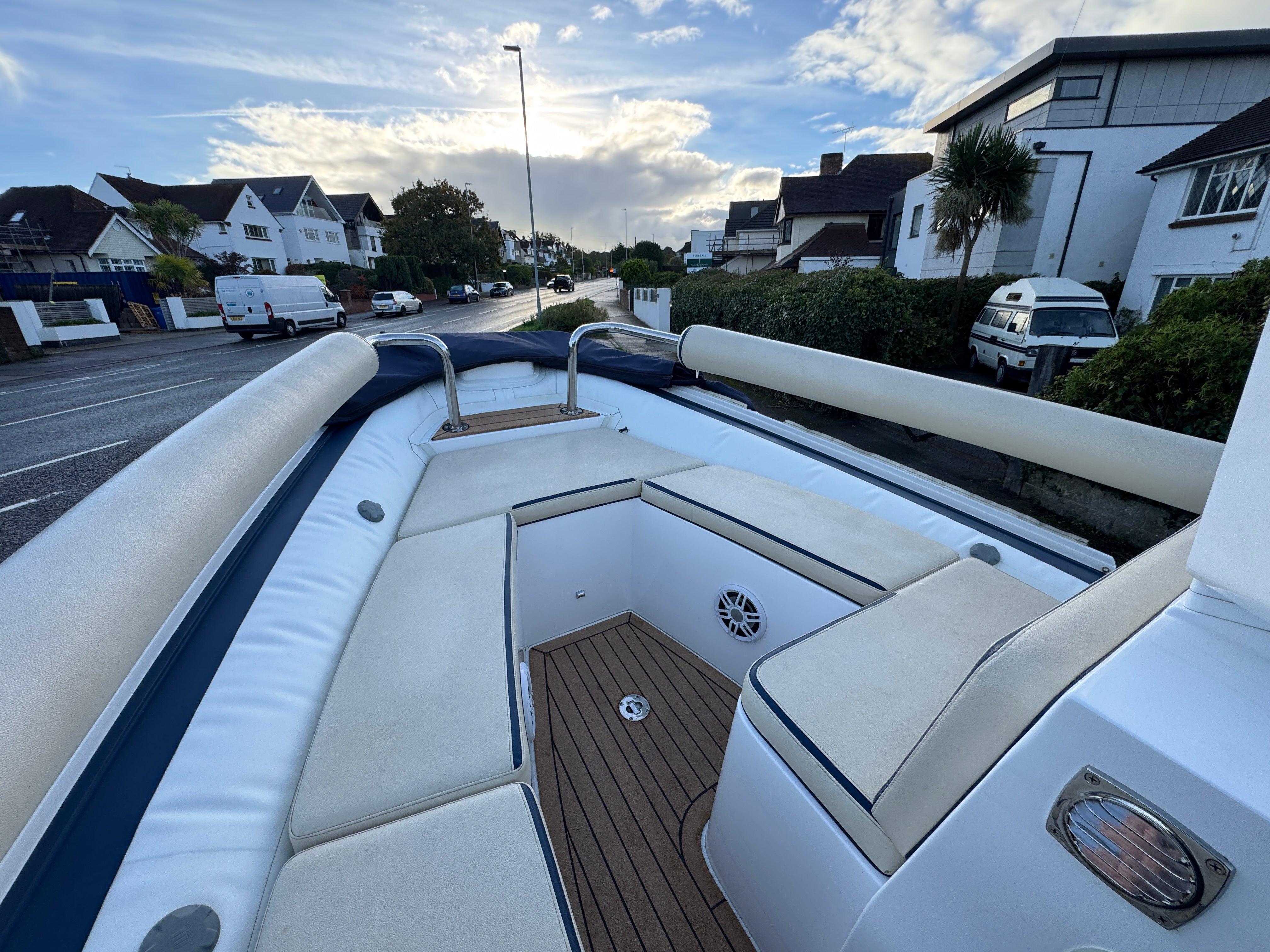 19ft 2022 Novurania LX 600