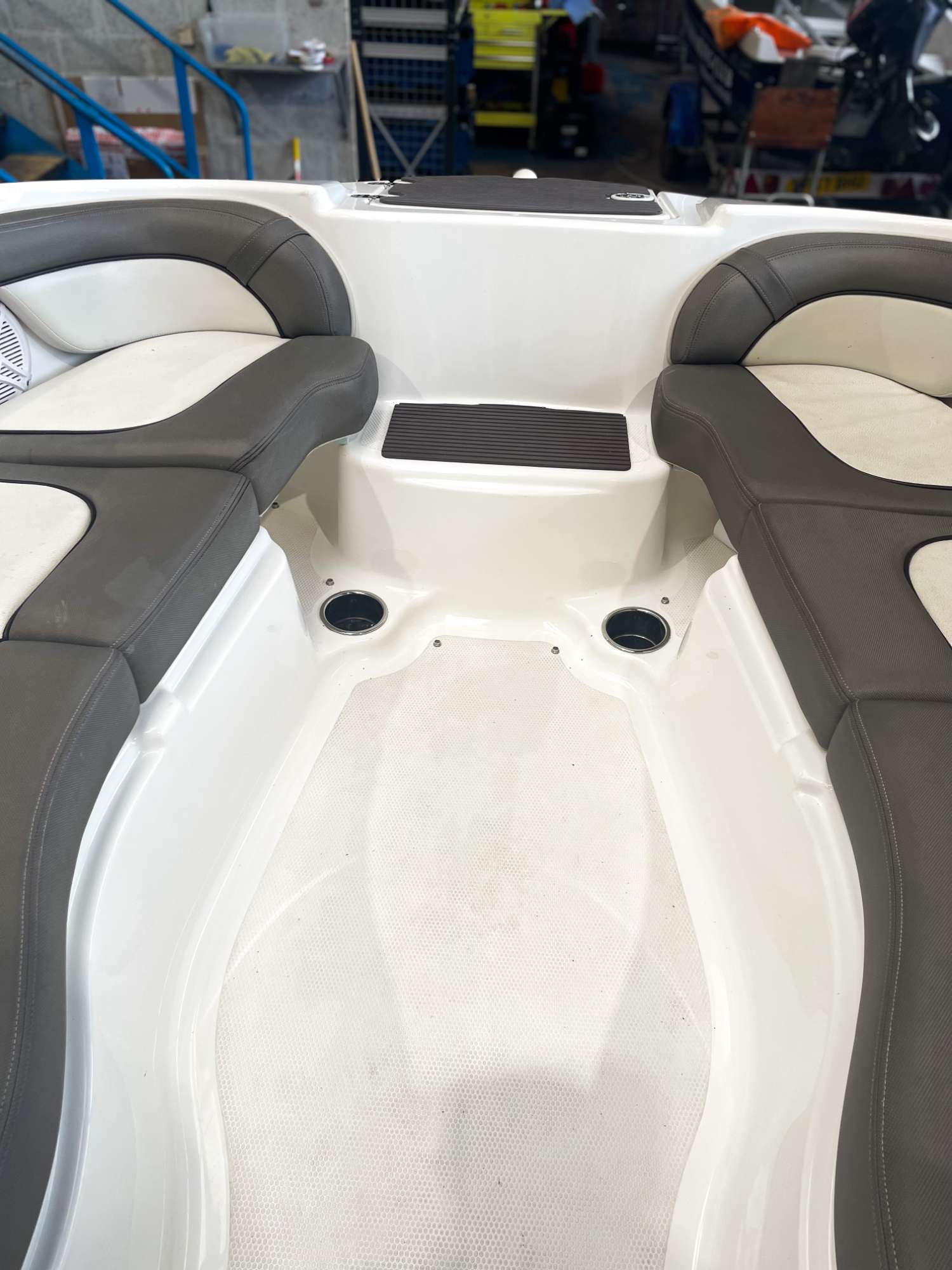 242 Limited S 2011 - High-Performance Jet Boat | Low Hours & Trailer Included