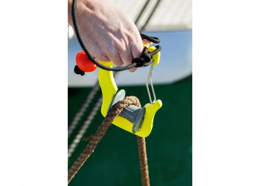Boatasy GHook Mooring Line Guide – Safe, One-Handed Mooring for Solo Sailors